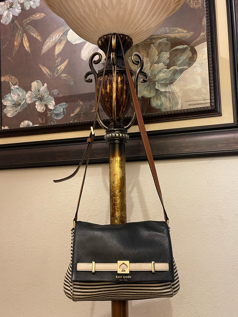 Kate Spade please check all picture of condition
